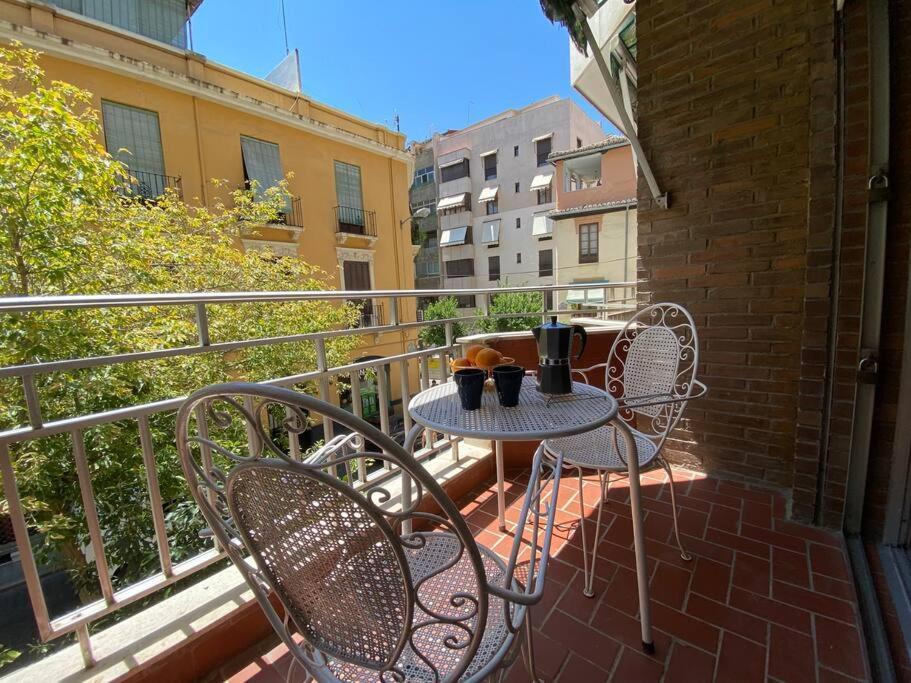 Piso En El Centro De Granada. Parking Opcional Appartement Buitenkant foto